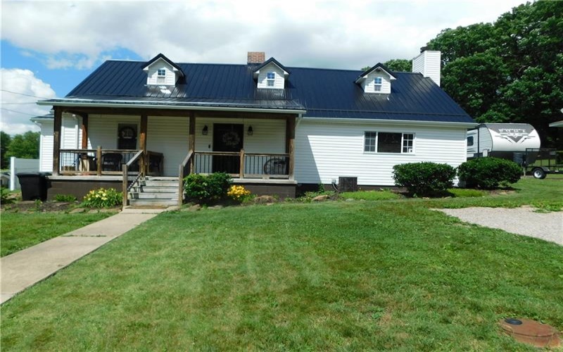 39 May Street, Fairchance, 15436, 3 Bedrooms Bedrooms, ,2 BathroomsBathrooms,Residential,For Sale,May Street,1760418