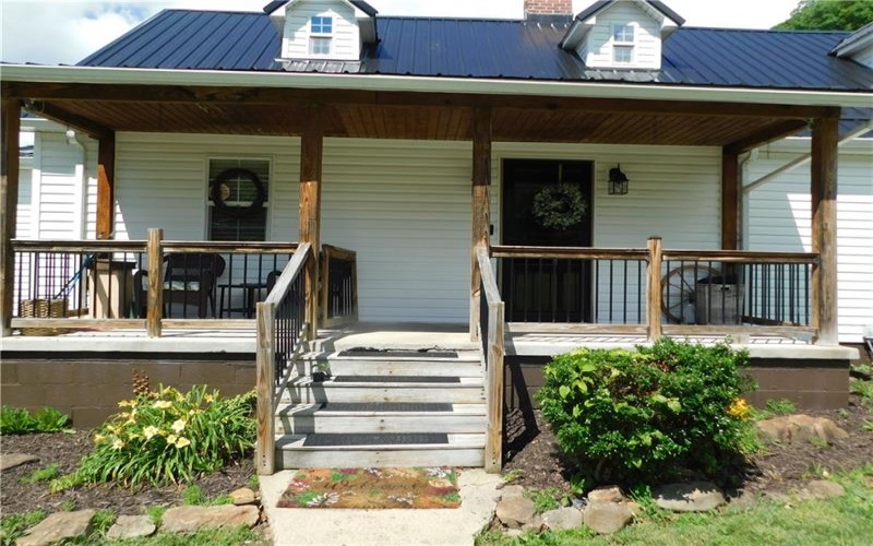 39 May Street, Fairchance, 15436, 3 Bedrooms Bedrooms, ,2 BathroomsBathrooms,Residential,For Sale,May Street,1760418