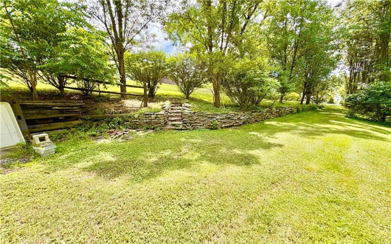 286 Willow Grove Road, Masontown, 15461, 2 Bedrooms Bedrooms, ,2 BathroomsBathrooms,Residential,For Sale,Willow Grove Road,1760468
