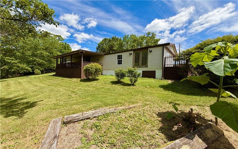286 Willow Grove Road, Masontown, 15461, 2 Bedrooms Bedrooms, ,2 BathroomsBathrooms,Residential,For Sale,Willow Grove Road,1760468