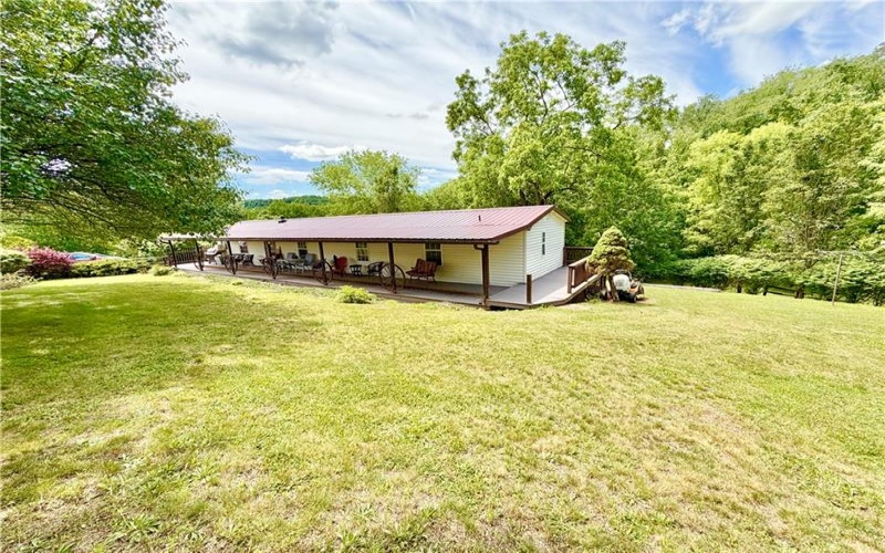 286 Willow Grove Road, Masontown, 15461, 2 Bedrooms Bedrooms, ,2 BathroomsBathrooms,Residential,For Sale,Willow Grove Road,1760468