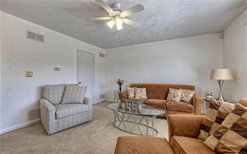 727 Dithridge St., Jeanette, 15644, 3 Bedrooms Bedrooms, 8 Rooms Rooms,1.1 BathroomsBathrooms,Residential,For Sale,Dithridge St.,1760478