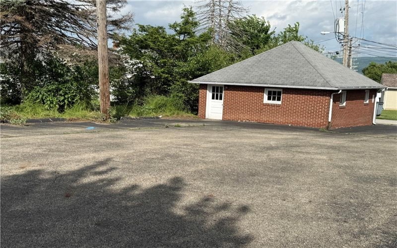 313 Morgantown St, Uniontown, 15401, ,Commercial-industrial-business,For Sale,Morgantown St,1760502