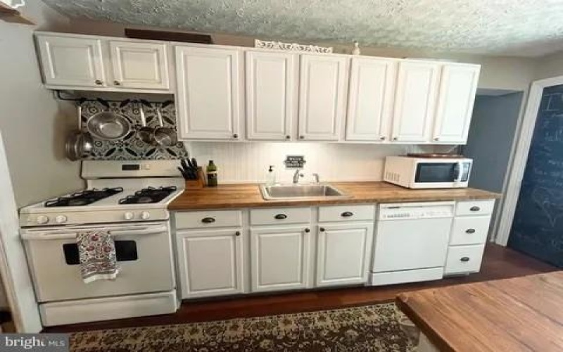 4306 National Pike, Markleysburg, 15459, 2 Bedrooms Bedrooms, ,2 BathroomsBathrooms,Residential,For Sale,National Pike,1754764