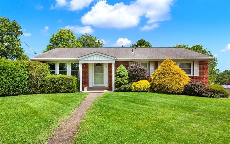 5 Shawnee Dr, Greensburg, 15601, 3 Bedrooms Bedrooms, ,2 BathroomsBathrooms,Residential,For Sale,Shawnee Dr,1757845