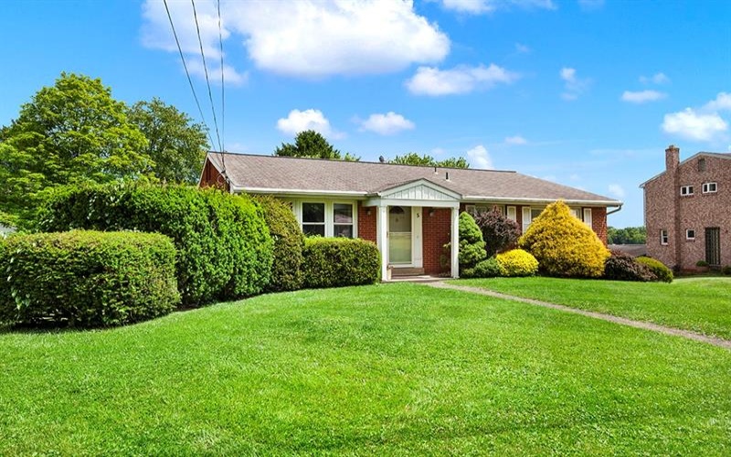 5 Shawnee Dr, Greensburg, 15601, 3 Bedrooms Bedrooms, ,2 BathroomsBathrooms,Residential,For Sale,Shawnee Dr,1757845