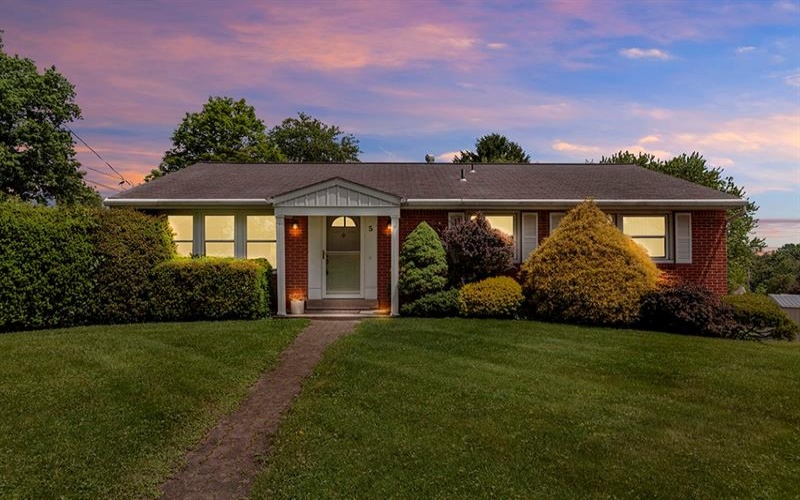 5 Shawnee Dr, Greensburg, 15601, 3 Bedrooms Bedrooms, ,2 BathroomsBathrooms,Residential,For Sale,Shawnee Dr,1757845
