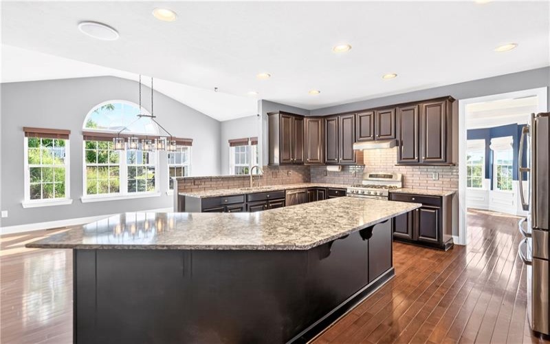 2084 Majestic Dr, Canonsburg, 15317, 4 Bedrooms Bedrooms, 12 Rooms Rooms,3.1 BathroomsBathrooms,Residential,For Sale,Majestic Dr,1759902
