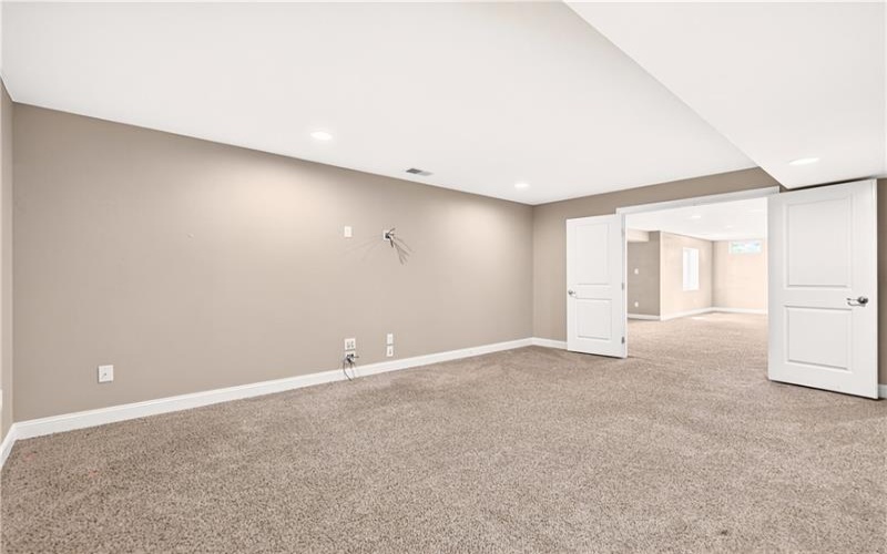 2084 Majestic Dr, Canonsburg, 15317, 4 Bedrooms Bedrooms, 12 Rooms Rooms,3.1 BathroomsBathrooms,Residential,For Sale,Majestic Dr,1759902