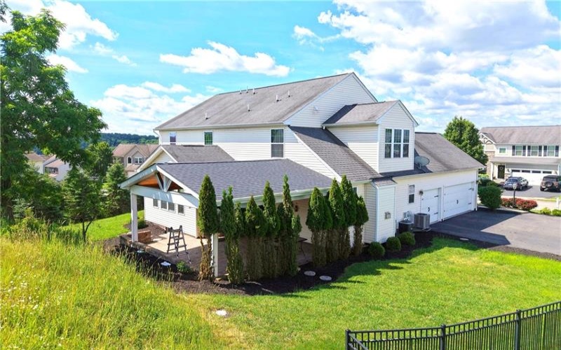 2084 Majestic Dr, Canonsburg, 15317, 4 Bedrooms Bedrooms, 12 Rooms Rooms,3.1 BathroomsBathrooms,Residential,For Sale,Majestic Dr,1759902