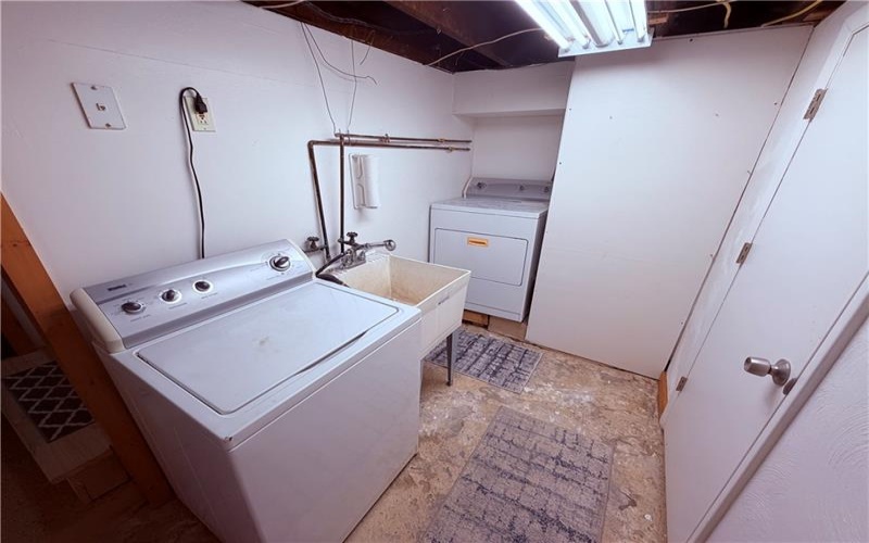 2067 Broadway Ave, Greensburg, 15601, 2 Bedrooms Bedrooms, 7 Rooms Rooms,1 BathroomBathrooms,Residential,For Sale,Broadway Ave,1760369