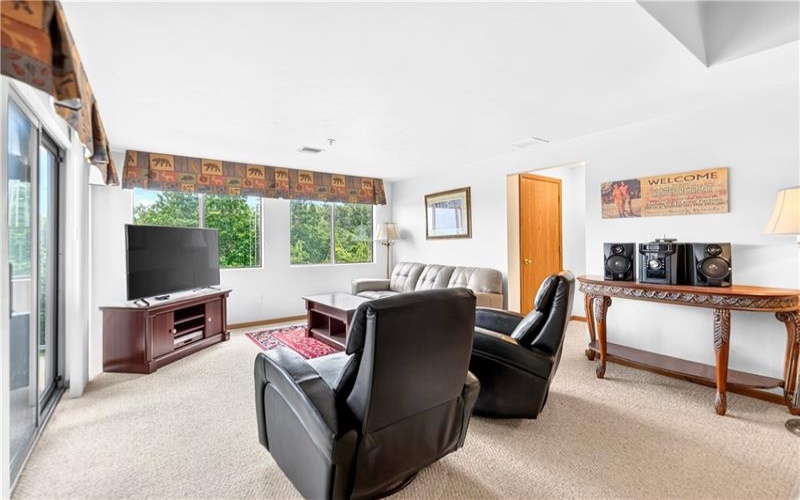 8134 Stonegate Dr, Champion, 15622, 3 Bedrooms Bedrooms, 9 Rooms Rooms,2 BathroomsBathrooms,Residential,For Sale,Stonegate Dr,1760382