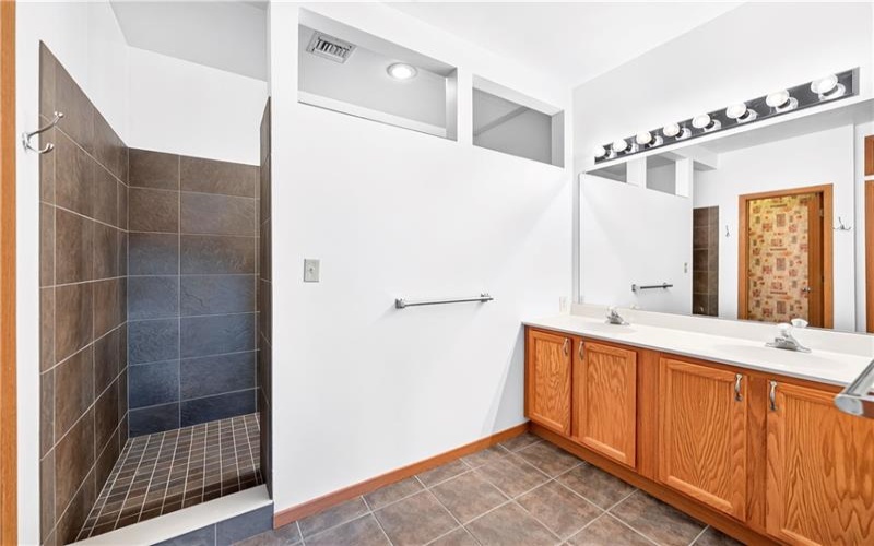 8134 Stonegate Dr, Champion, 15622, 3 Bedrooms Bedrooms, 9 Rooms Rooms,2 BathroomsBathrooms,Residential,For Sale,Stonegate Dr,1760382