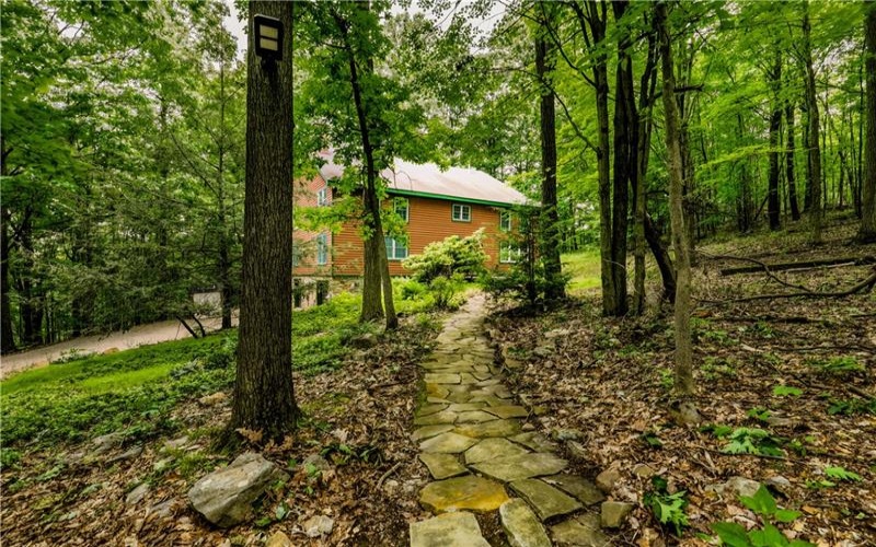 272 Mountain View Rd, Acme, 15610, 3 Bedrooms Bedrooms, ,3 BathroomsBathrooms,Residential,For Sale,Mountain View Rd,1760444
