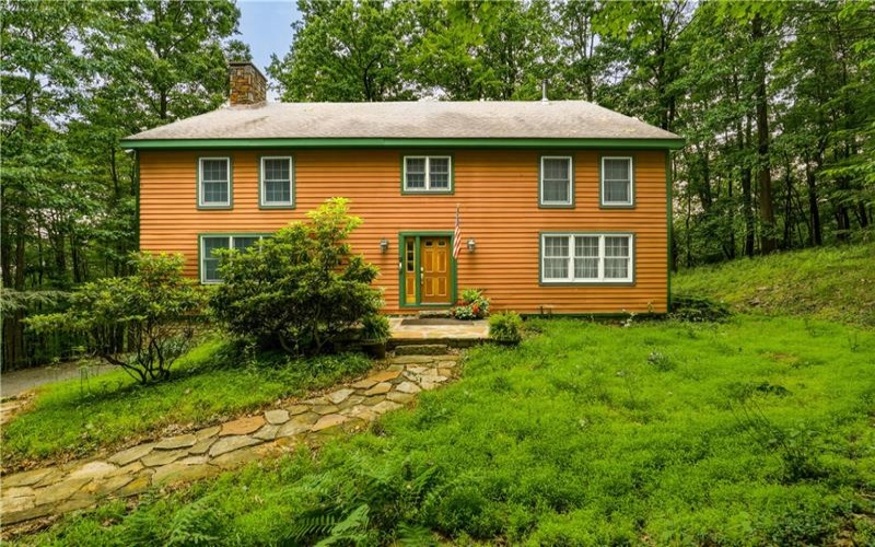 272 Mountain View Rd, Acme, 15610, 3 Bedrooms Bedrooms, ,3 BathroomsBathrooms,Residential,For Sale,Mountain View Rd,1760444