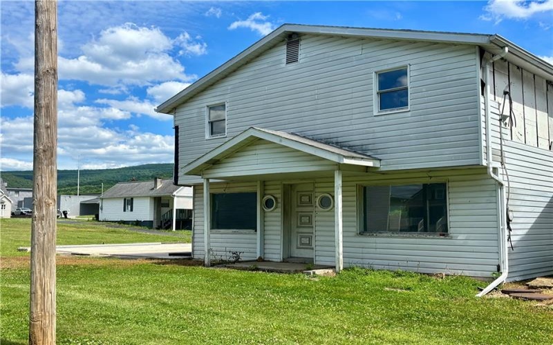 314 Washington St, Hopwood, 15445, 3 Bedrooms Bedrooms, 6 Rooms Rooms,1.1 BathroomsBathrooms,Residential,For Sale,Washington St,1760568