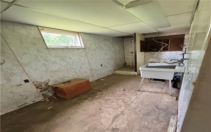 314 Washington St, Hopwood, 15445, 3 Bedrooms Bedrooms, 6 Rooms Rooms,1.1 BathroomsBathrooms,Residential,For Sale,Washington St,1760568