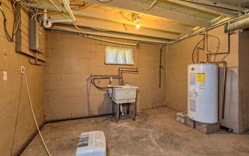 608 Wyandotte STREET, North Huntingdon, 15642, 2 Bedrooms Bedrooms, 4 Rooms Rooms,1.1 BathroomsBathrooms,Residential,For Sale,Wyandotte,1760576