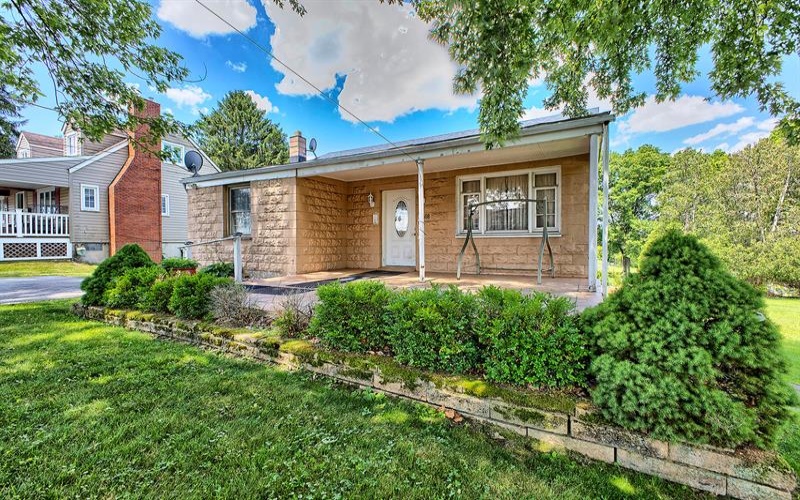 608 Wyandotte STREET, North Huntingdon, 15642, 2 Bedrooms Bedrooms, 4 Rooms Rooms,1.1 BathroomsBathrooms,Residential,For Sale,Wyandotte,1760576