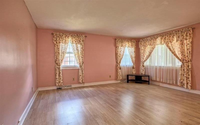 608 Wyandotte STREET, North Huntingdon, 15642, 2 Bedrooms Bedrooms, 4 Rooms Rooms,1.1 BathroomsBathrooms,Residential,For Sale,Wyandotte,1760576