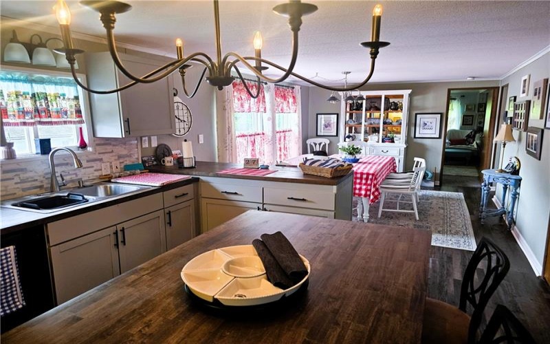 114 Sheffield Drive, Delmont, 15626, 2 Bedrooms Bedrooms, 7 Rooms Rooms,2 BathroomsBathrooms,Residential,For Sale,Sheffield Drive,1760592
