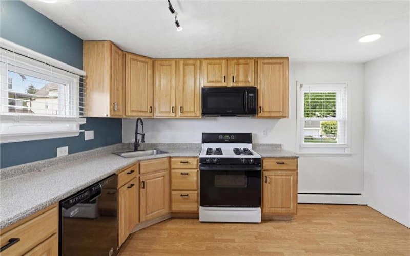 25 Lincoln Ave, Irwin, 15642, 4 Bedrooms Bedrooms, 7 Rooms Rooms,1.1 BathroomsBathrooms,Residential,For Sale,Lincoln Ave,1760614