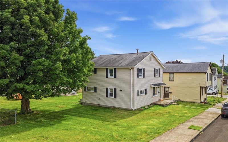 25 Lincoln Ave, Irwin, 15642, 4 Bedrooms Bedrooms, 7 Rooms Rooms,1.1 BathroomsBathrooms,Residential,For Sale,Lincoln Ave,1760614