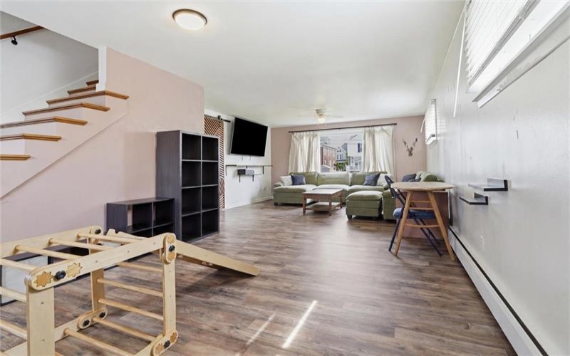 25 Lincoln Ave, Irwin, 15642, 4 Bedrooms Bedrooms, 7 Rooms Rooms,1.1 BathroomsBathrooms,Residential,For Sale,Lincoln Ave,1760614