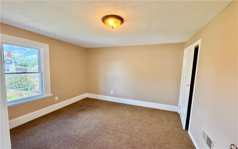 62 Highland Ave, Uniontown, 15401, 3 Bedrooms Bedrooms, ,1 BathroomBathrooms,Residential,For Sale,Highland Ave,1760635
