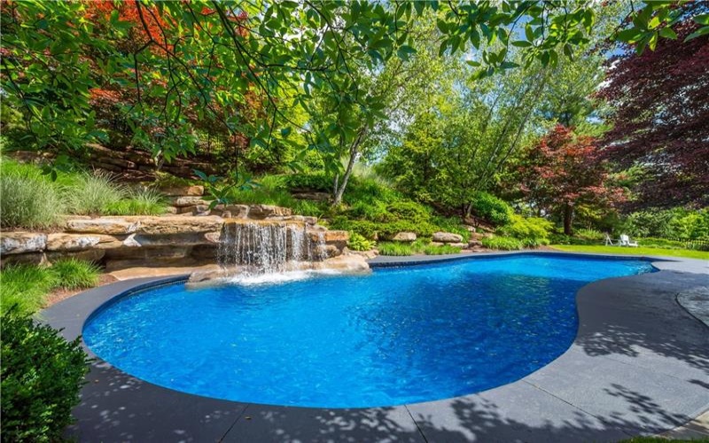 128 Mount Blaine Dr, McMurray, 15317, 5 Bedrooms Bedrooms, 13 Rooms Rooms,4.2 BathroomsBathrooms,Residential,For Sale,Mount Blaine Dr,1759200