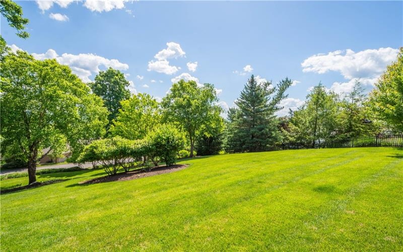 128 Mount Blaine Dr, McMurray, 15317, 5 Bedrooms Bedrooms, 13 Rooms Rooms,4.2 BathroomsBathrooms,Residential,For Sale,Mount Blaine Dr,1759200