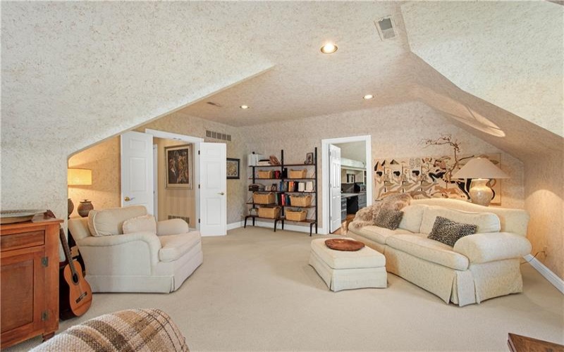 128 Mount Blaine Dr, McMurray, 15317, 5 Bedrooms Bedrooms, 13 Rooms Rooms,4.2 BathroomsBathrooms,Residential,For Sale,Mount Blaine Dr,1759200
