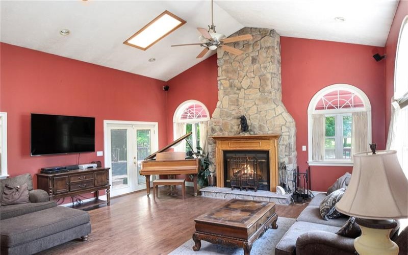 746 State Route 380, Murrysville, 15668, 4 Bedrooms Bedrooms, ,3 BathroomsBathrooms,Farm-acreage-lot,For Sale,House, Garage, Office, Shed,State Route 380,1759353