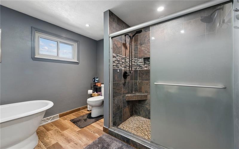 170 Summit Dr, Irwin, 15642, 3 Bedrooms Bedrooms, 11 Rooms Rooms,2 BathroomsBathrooms,Residential,For Sale,Summit Dr,1760419
