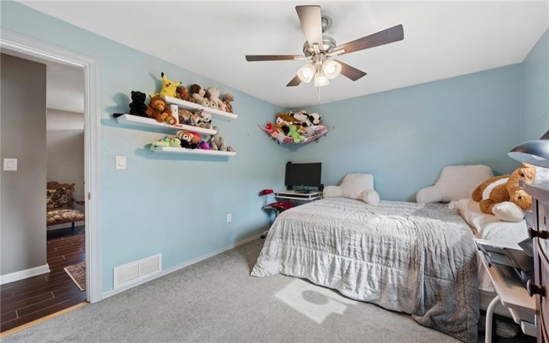 170 Summit Dr, Irwin, 15642, 3 Bedrooms Bedrooms, 11 Rooms Rooms,2 BathroomsBathrooms,Residential,For Sale,Summit Dr,1760419
