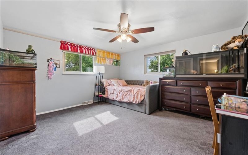170 Summit Dr, Irwin, 15642, 3 Bedrooms Bedrooms, 11 Rooms Rooms,2 BathroomsBathrooms,Residential,For Sale,Summit Dr,1760419