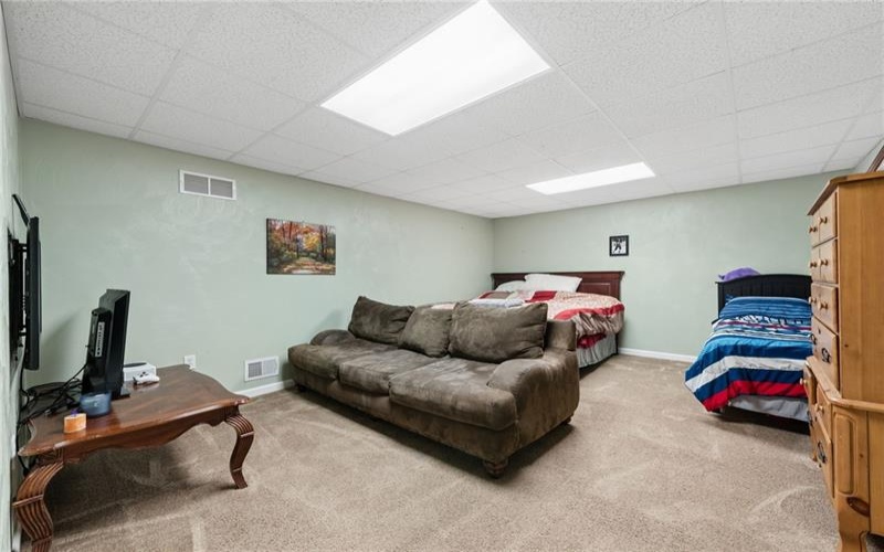 170 Summit Dr, Irwin, 15642, 3 Bedrooms Bedrooms, 11 Rooms Rooms,2 BathroomsBathrooms,Residential,For Sale,Summit Dr,1760419