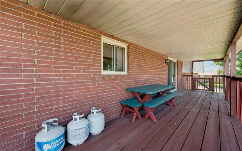 170 Summit Dr, Irwin, 15642, 3 Bedrooms Bedrooms, 11 Rooms Rooms,2 BathroomsBathrooms,Residential,For Sale,Summit Dr,1760419