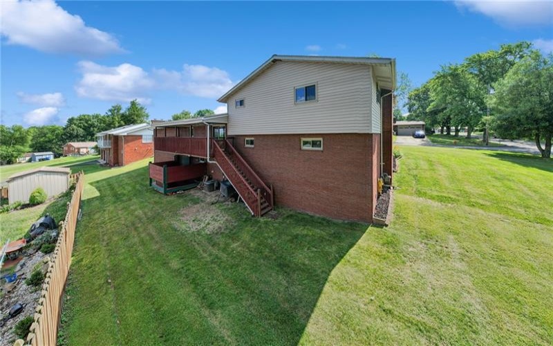 170 Summit Dr, Irwin, 15642, 3 Bedrooms Bedrooms, 11 Rooms Rooms,2 BathroomsBathrooms,Residential,For Sale,Summit Dr,1760419