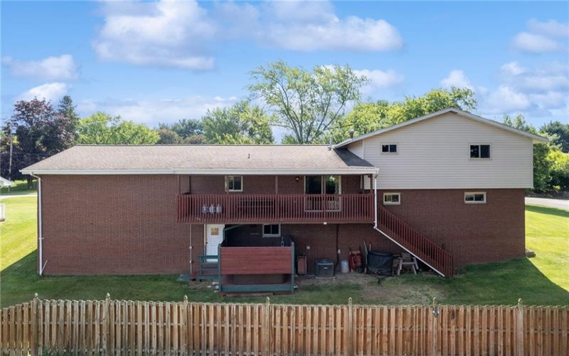 170 Summit Dr, Irwin, 15642, 3 Bedrooms Bedrooms, 11 Rooms Rooms,2 BathroomsBathrooms,Residential,For Sale,Summit Dr,1760419