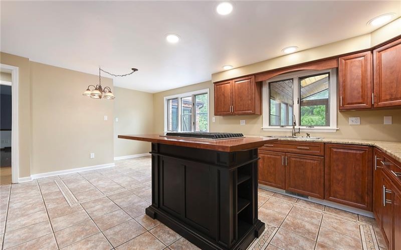 153 Oakwood, McMurray, 15317, 4 Bedrooms Bedrooms, 12 Rooms Rooms,3.1 BathroomsBathrooms,Residential,For Sale,Oakwood,1760629