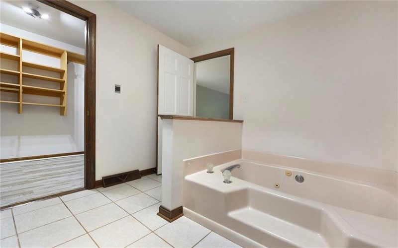 153 Oakwood, McMurray, 15317, 4 Bedrooms Bedrooms, 12 Rooms Rooms,3.1 BathroomsBathrooms,Residential,For Sale,Oakwood,1760629