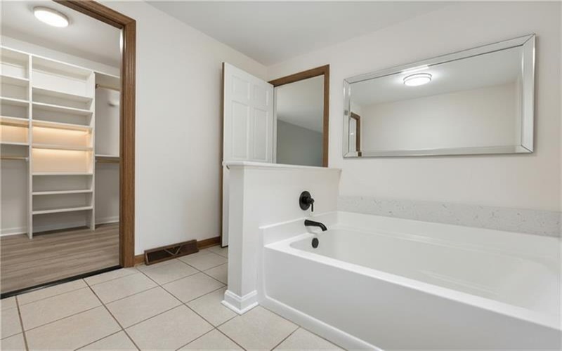 153 Oakwood, McMurray, 15317, 4 Bedrooms Bedrooms, 12 Rooms Rooms,3.1 BathroomsBathrooms,Residential,For Sale,Oakwood,1760629