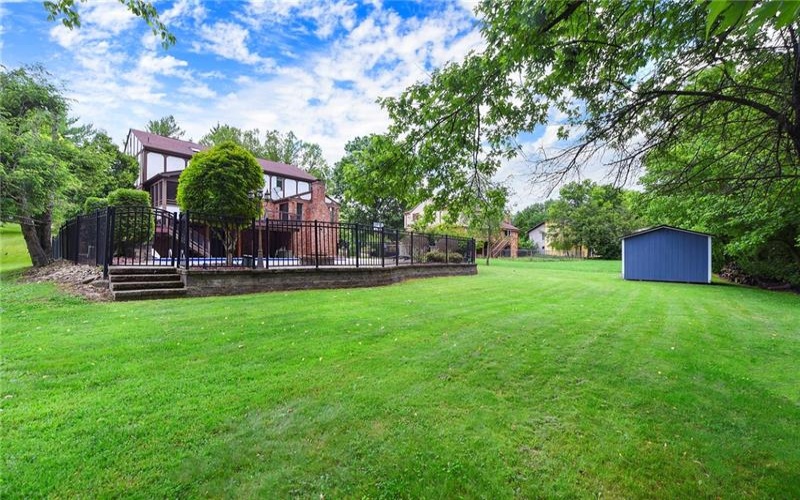 153 Oakwood, McMurray, 15317, 4 Bedrooms Bedrooms, 12 Rooms Rooms,3.1 BathroomsBathrooms,Residential,For Sale,Oakwood,1760629