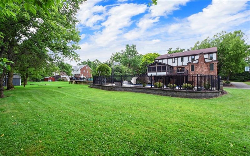 153 Oakwood, McMurray, 15317, 4 Bedrooms Bedrooms, 12 Rooms Rooms,3.1 BathroomsBathrooms,Residential,For Sale,Oakwood,1760629