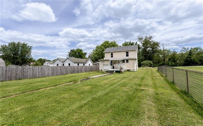 3 Pottstown St, Dunbar, 15431, 2 Bedrooms Bedrooms, ,1 BathroomBathrooms,Residential,For Sale,Pottstown St,1760751