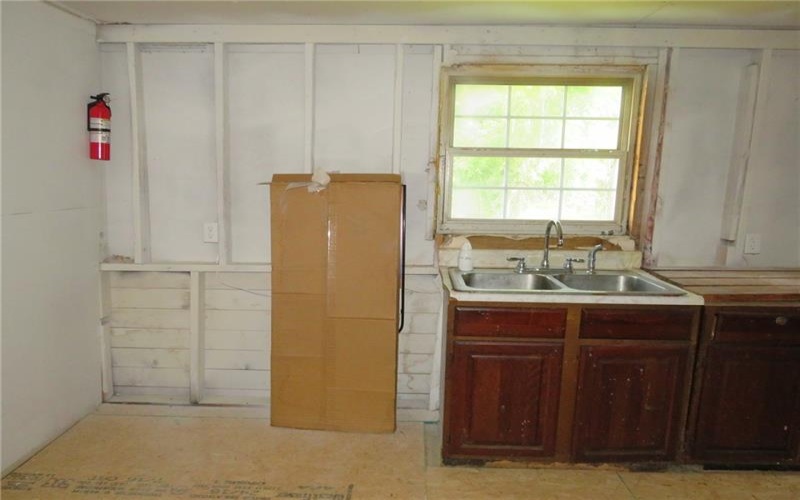 19 Gibson Ave, Washington, 15301, 2 Bedrooms Bedrooms, ,1.1 BathroomsBathrooms,Residential,For Sale,Gibson Ave,1760621