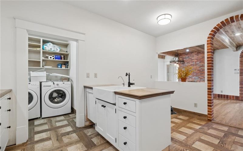 312 Gertrude St, Latrobe, 15650, 3 Bedrooms Bedrooms, 7 Rooms Rooms,3 BathroomsBathrooms,Residential,For Sale,Gertrude St,1760737
