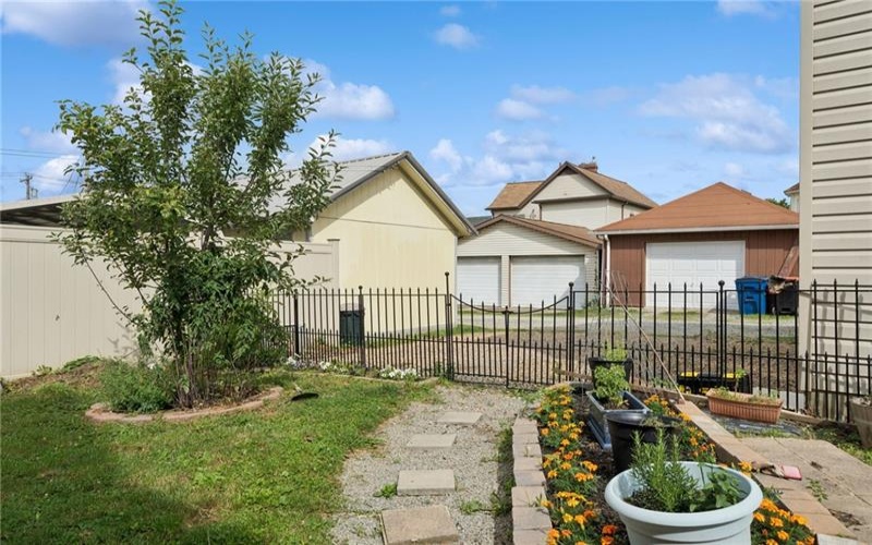 312 Gertrude St, Latrobe, 15650, 3 Bedrooms Bedrooms, 7 Rooms Rooms,3 BathroomsBathrooms,Residential,For Sale,Gertrude St,1760737