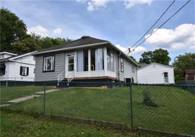 15 Euclid Ave, Point Marion, 15474, 4 Bedrooms Bedrooms, 9 Rooms Rooms,2 BathroomsBathrooms,Residential,For Sale,Euclid Ave,1760814